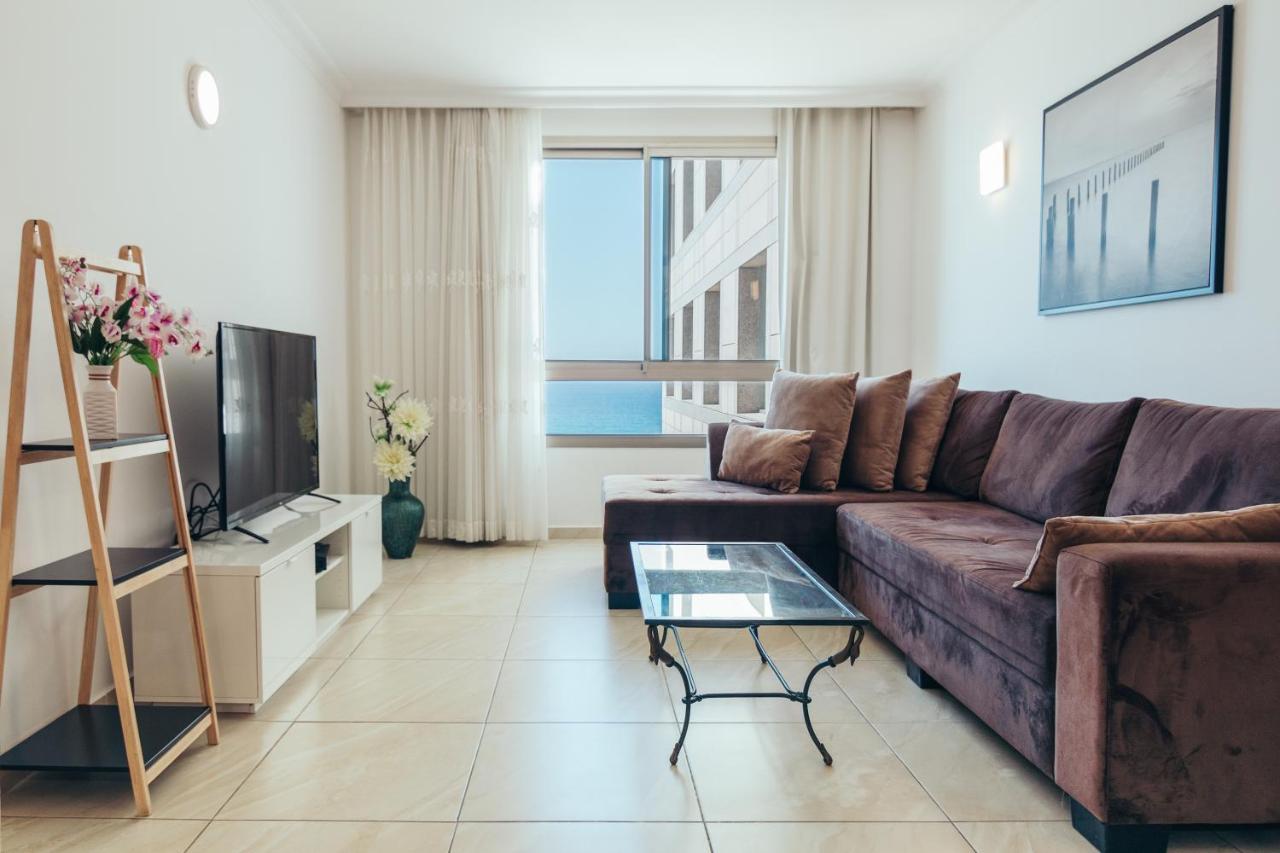 Almog Beach Apt Hotel מלון דירות אלמוג ביץ' Haifa Exterior photo