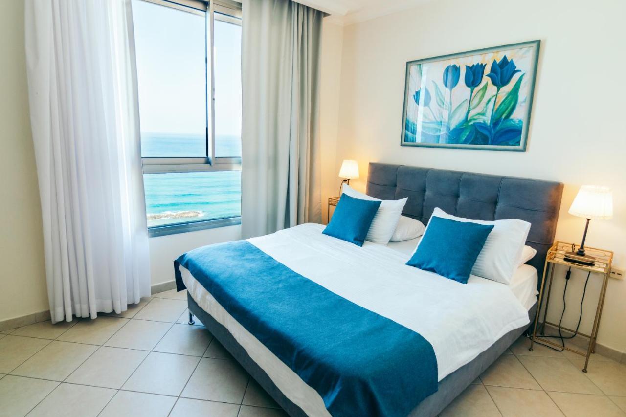 Almog Beach Apt Hotel מלון דירות אלמוג ביץ' Haifa Exterior photo