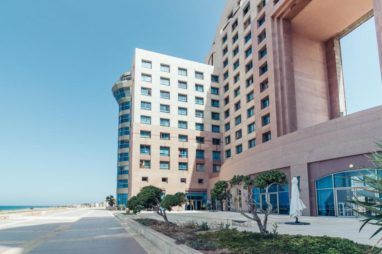 Almog Beach Apt Hotel מלון דירות אלמוג ביץ' Haifa Exterior photo